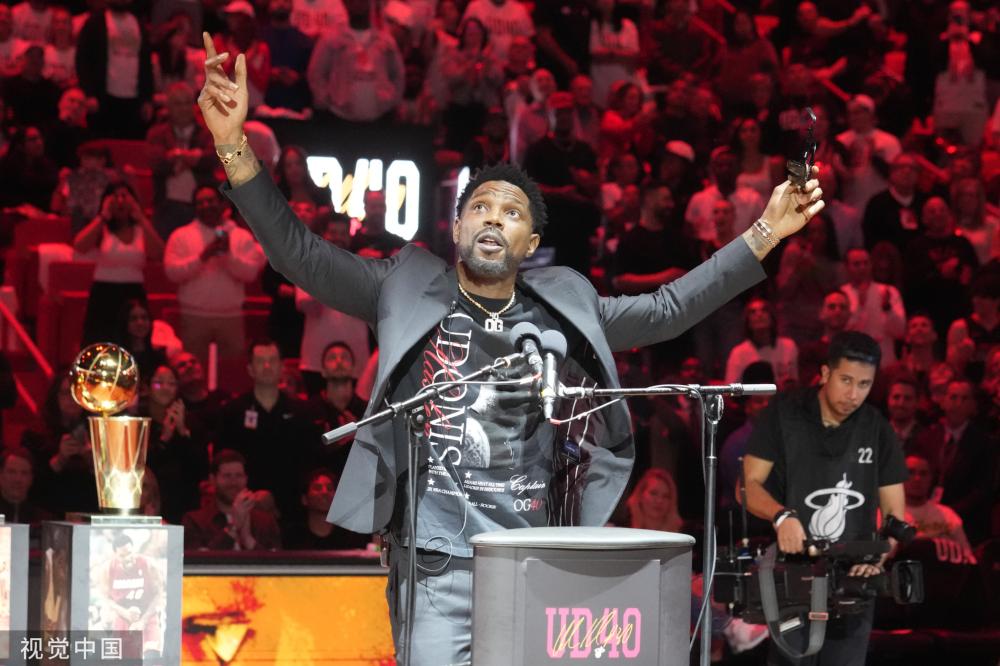 [图]凯恩戴帽萨内特尔破门 拜仁主场7-0大胜波鸿.